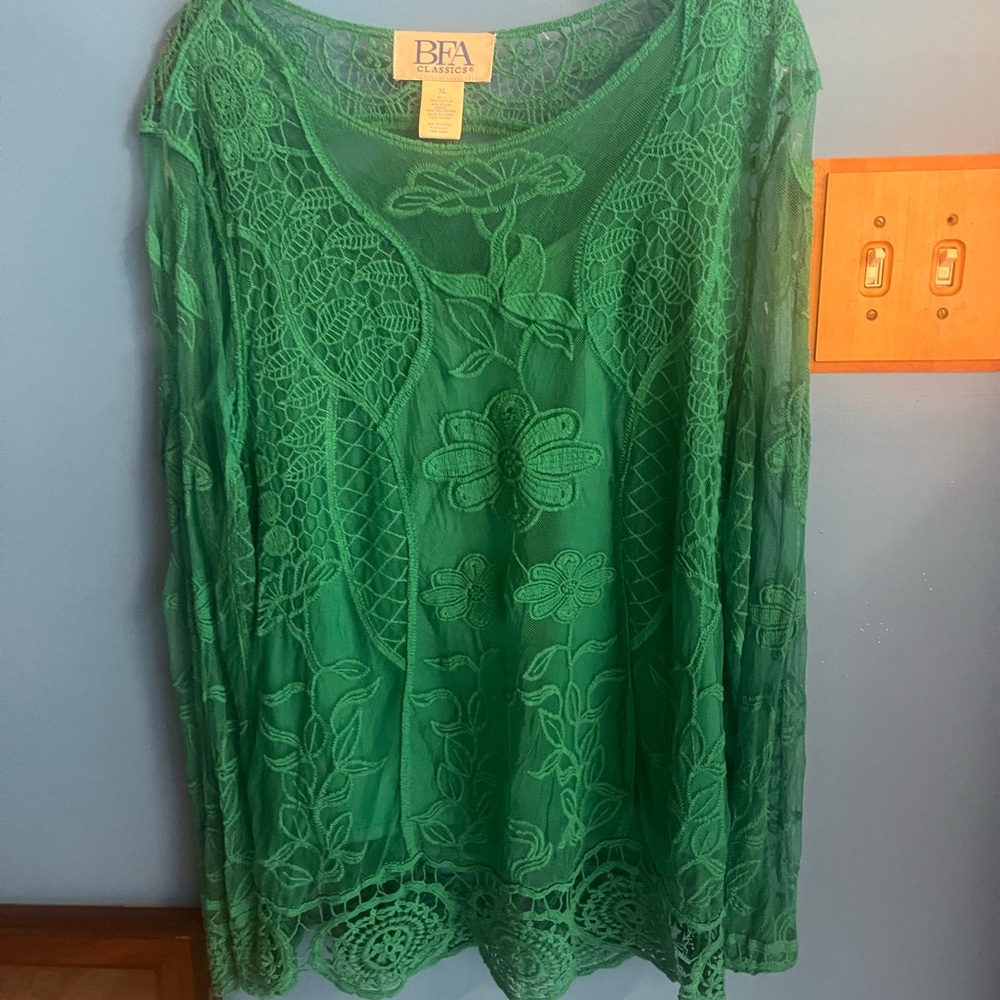 Ladies dressy top.